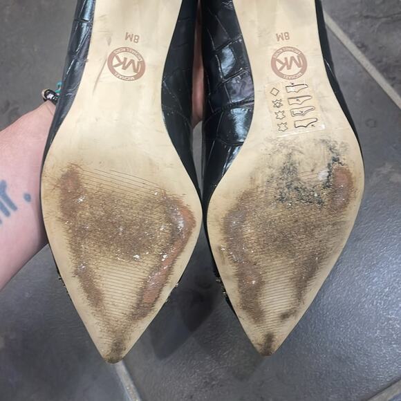 Michael Michael Kors Leather Croc Embossed Pumps Pointed Toe Heels Size 8 Edgy - Picture 8 of 9